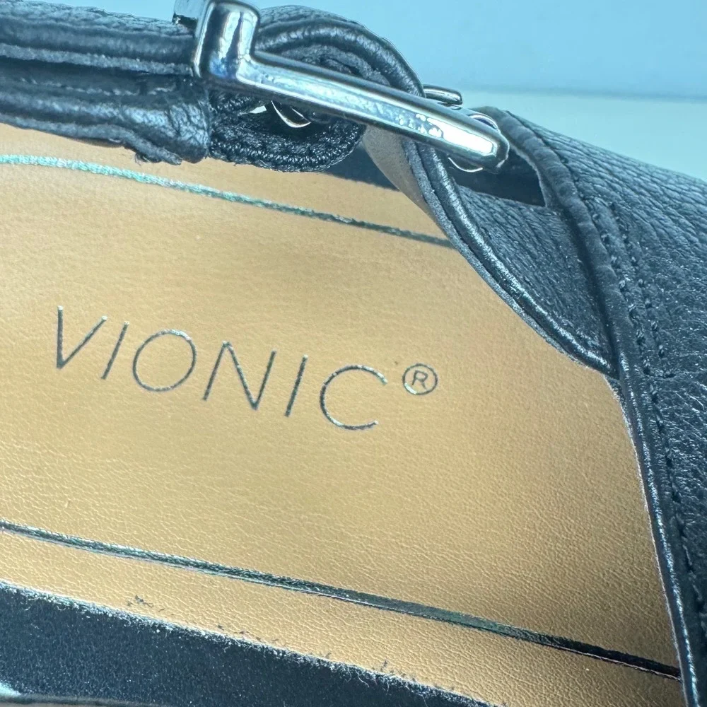 Vionic NWOT Ella II Tumbled Leather Slingback Sandals Black 7 Orthotic Toe Loop
